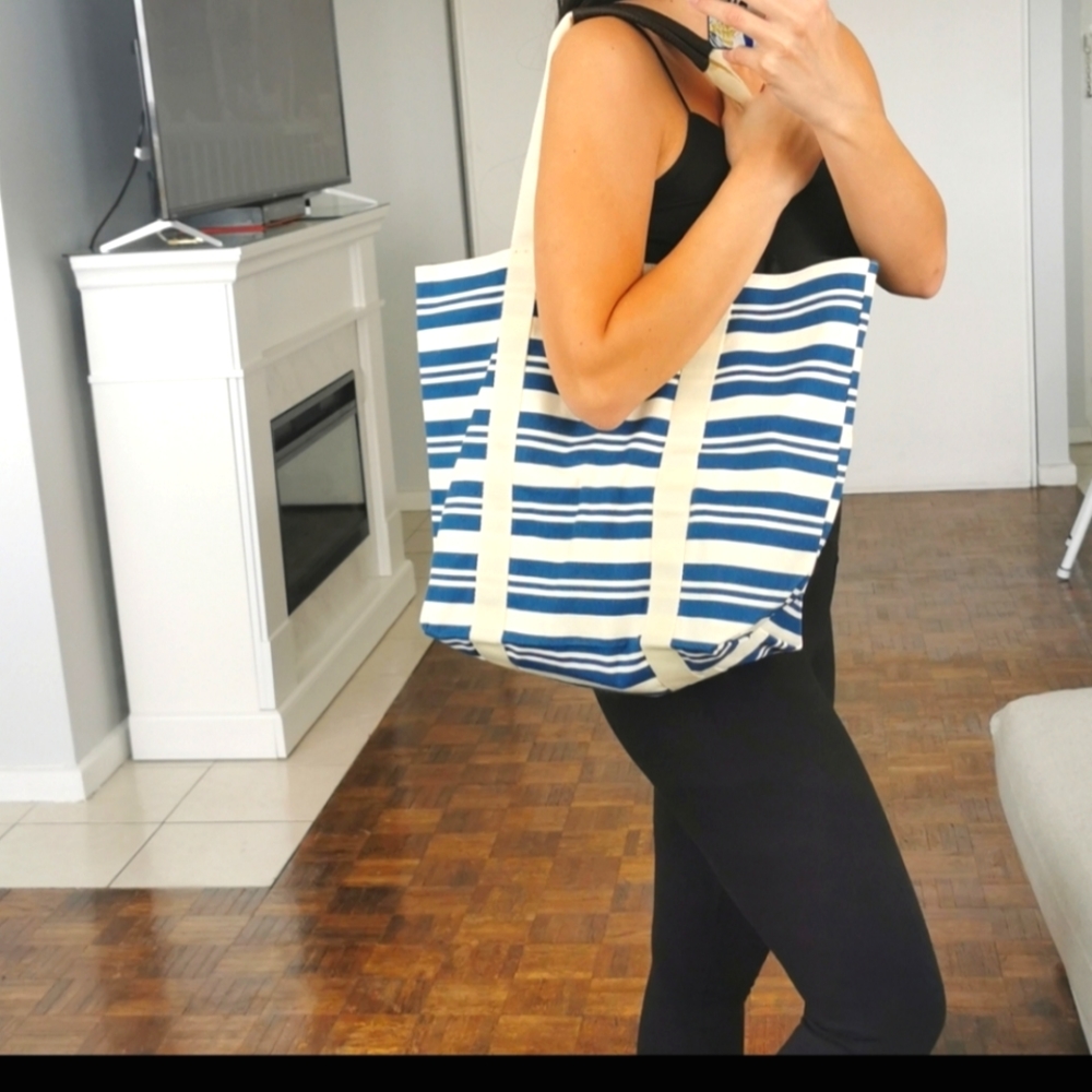 BLUE AND CREAM TOTE